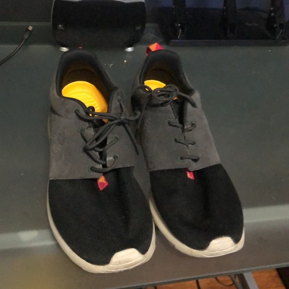Nike Roshe Run - Picture 2 of 5